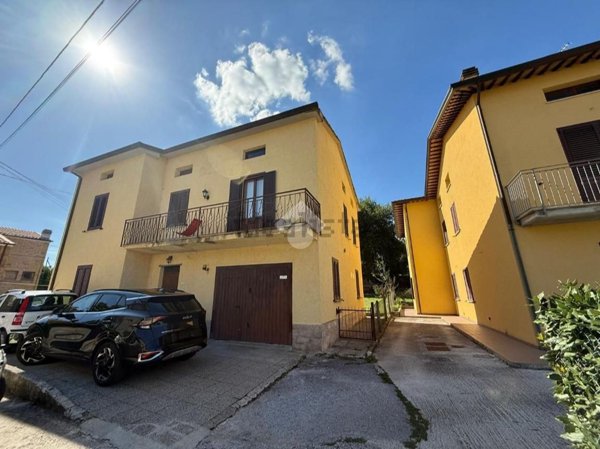 casa indipendente in vendita a Gubbio in zona Colpalombo