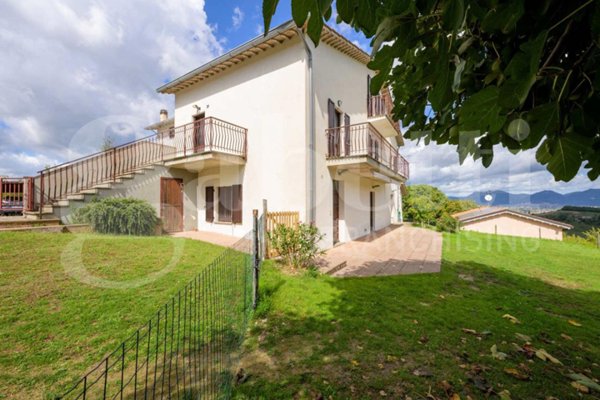 casa indipendente in vendita a Gubbio