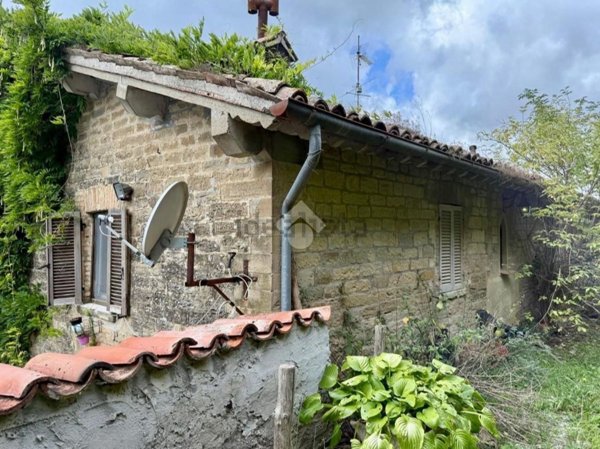 casa indipendente in vendita a Gubbio