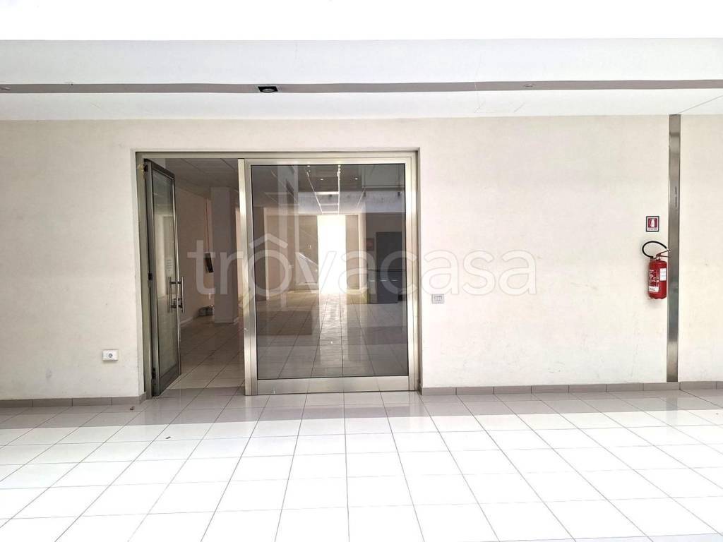 negozio in vendita a Gubbio