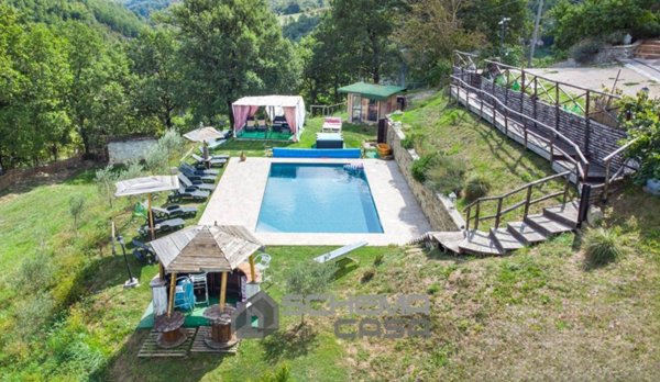 casa indipendente in vendita a Gubbio