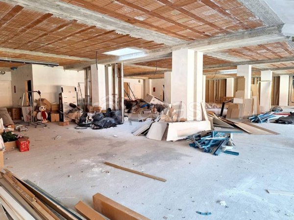 negozio in vendita a Gubbio