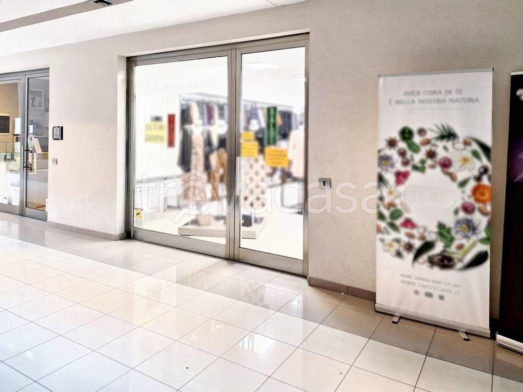 negozio in vendita a Gubbio