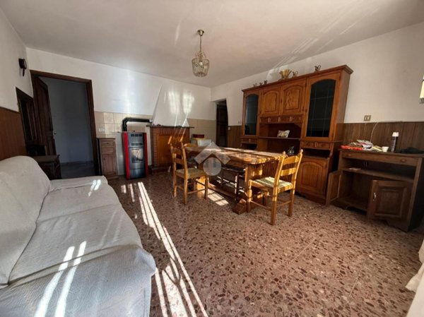 casa semindipendente in vendita a Gubbio in zona Padule