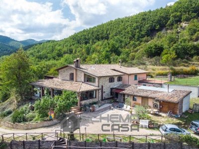 casa indipendente in vendita a Gubbio