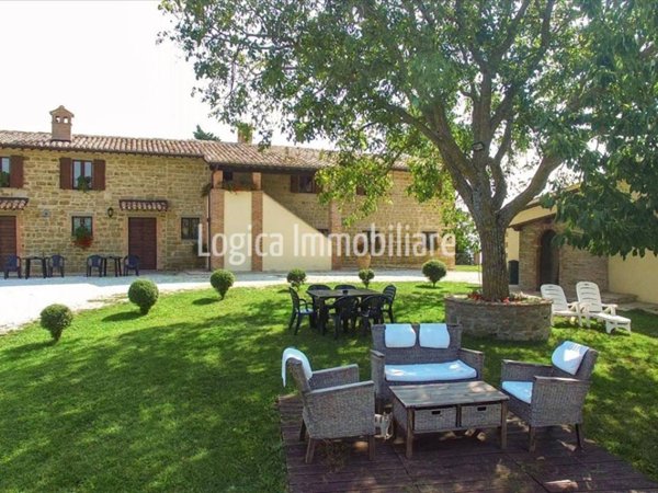 casa indipendente in vendita a Gubbio