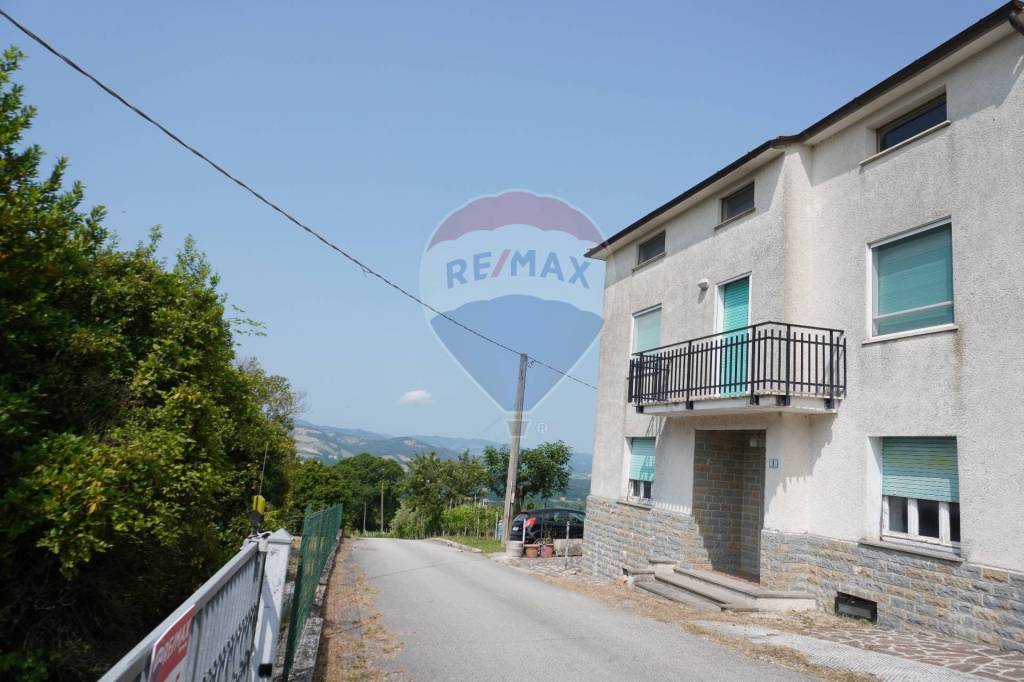 appartamento in vendita a Gubbio in zona Torre Calzolari