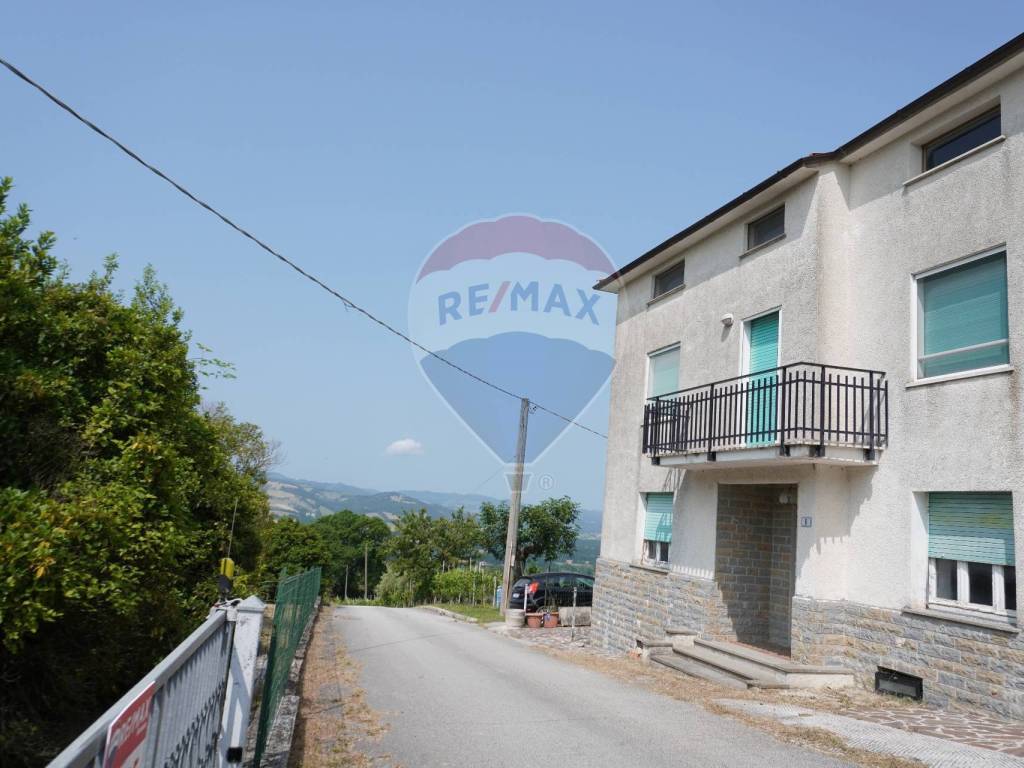 appartamento in vendita a Gubbio in zona Torre Calzolari