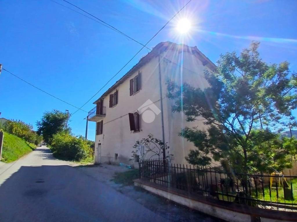 casa indipendente in vendita a Gubbio