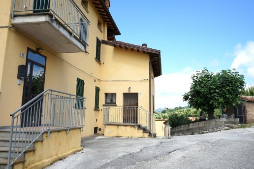 casa indipendente in vendita a Gubbio in zona Torre Calzolari