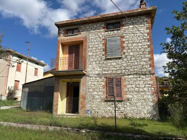 casa indipendente in vendita a Gubbio