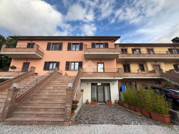 casa indipendente in vendita a Gubbio in zona Padule