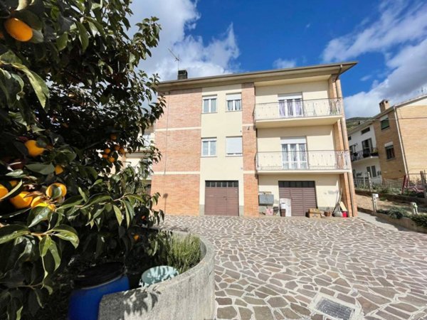 appartamento in vendita a Gubbio in zona Semonte