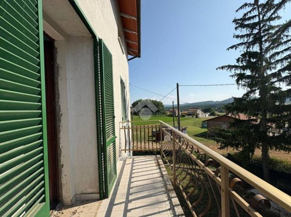 casa indipendente in vendita a Gubbio in zona Branca