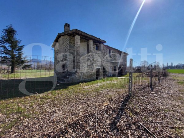 casa indipendente in vendita a Gubbio