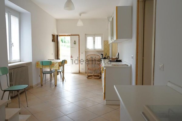 casa indipendente in vendita a Gubbio in zona Torre Calzolari