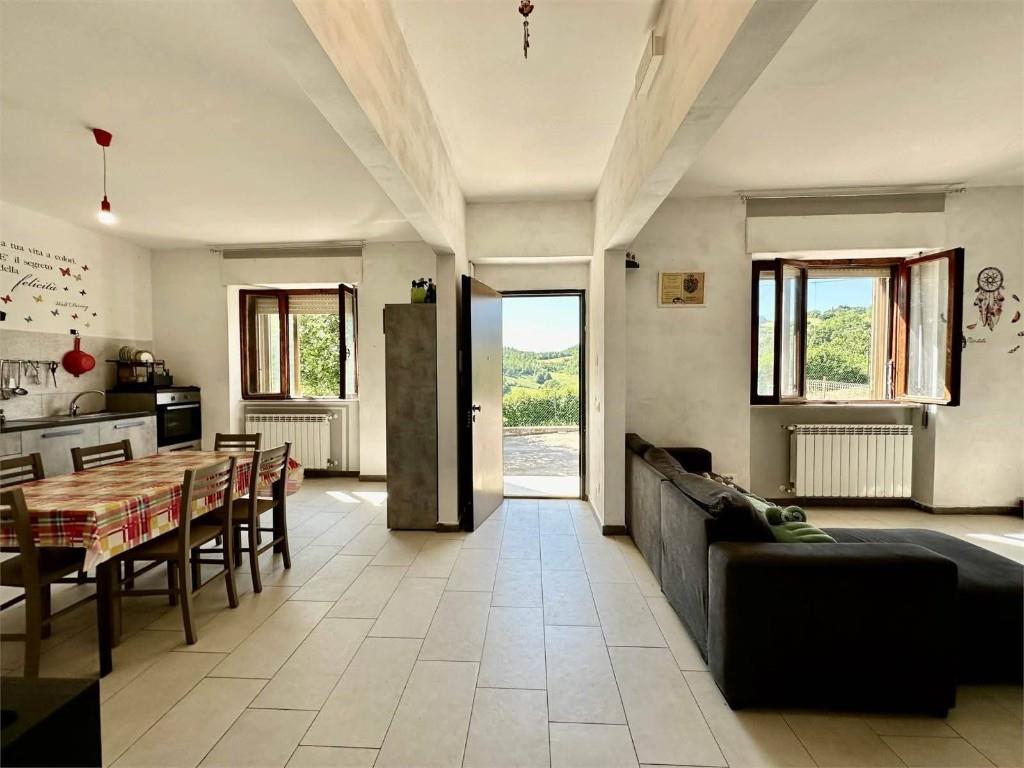 casa indipendente in vendita a Gubbio in zona Carbonesca