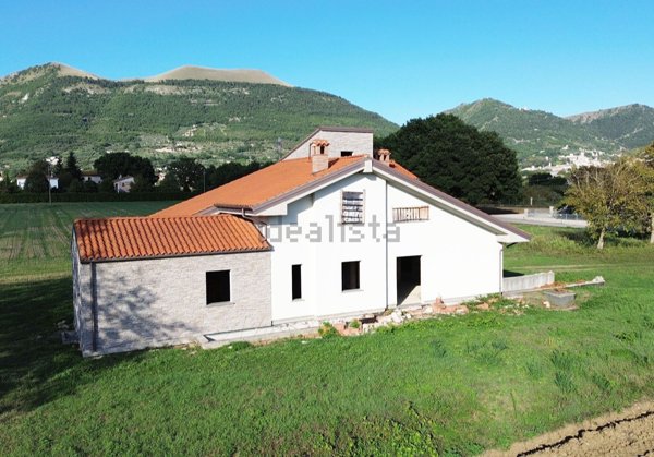 casa indipendente in vendita a Gubbio
