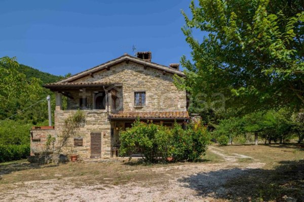 casa indipendente in vendita a Gubbio in zona Burano