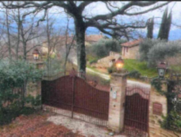 trivano in vendita a Gubbio