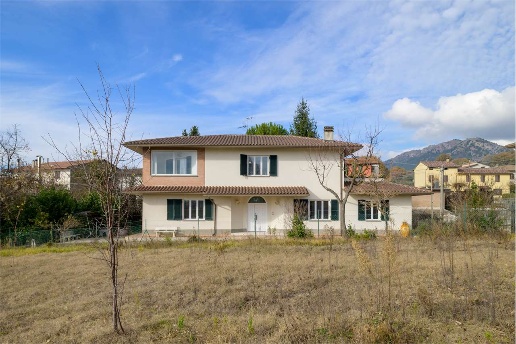 casa indipendente in vendita a Gubbio in zona Padule