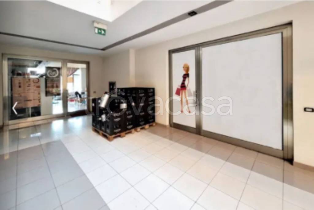 negozio in vendita a Gubbio