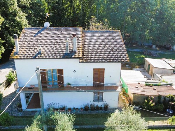 casa indipendente in vendita a Gubbio
