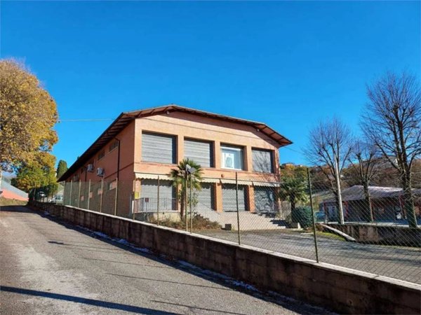 negozio in vendita a Gubbio