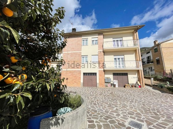 appartamento in vendita a Gubbio in zona Semonte