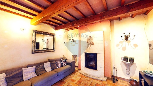 casa indipendente in vendita a Gubbio