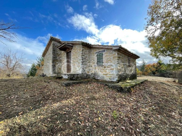 casa indipendente in vendita a Gubbio in zona San Martino in Colle
