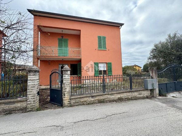 casa indipendente in vendita a Gubbio