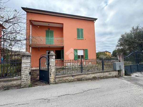 casa indipendente in vendita a Gubbio