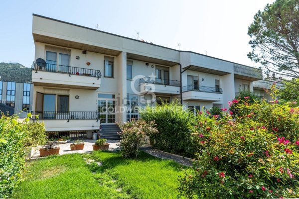 casa indipendente in vendita a Gubbio