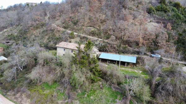 casa indipendente in vendita a Gubbio