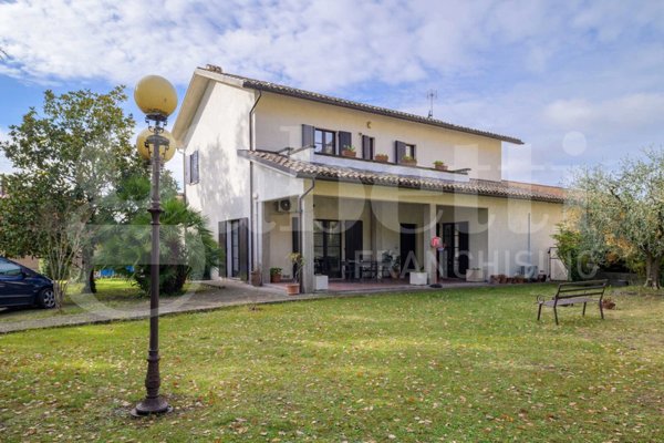 casa indipendente in vendita a Gubbio