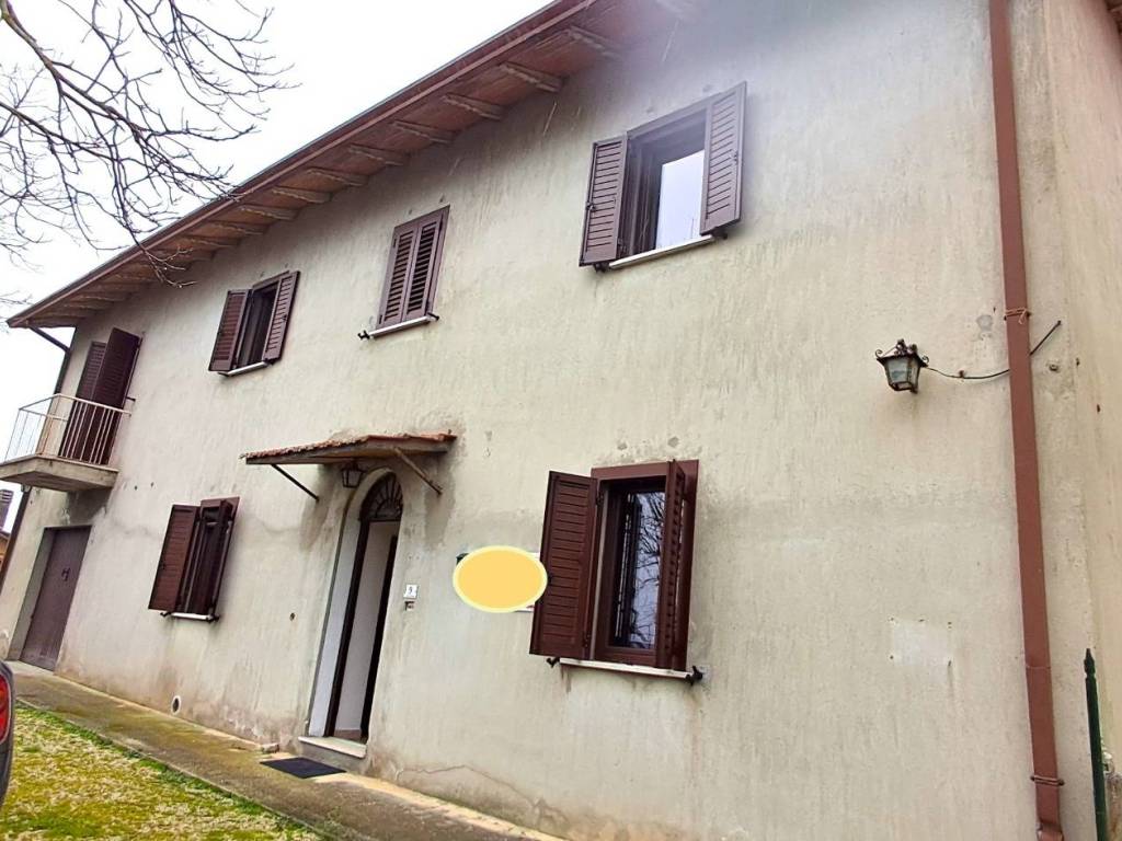 casa indipendente in vendita a Gubbio in zona Belvedere