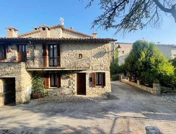 appartamento in vendita a Gubbio in zona Colpalombo