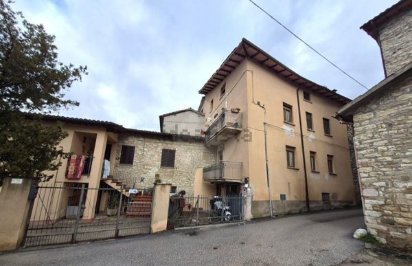 casa indipendente in vendita a Gubbio in zona Semonte