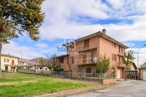 casa indipendente in vendita a Gubbio in zona Padule