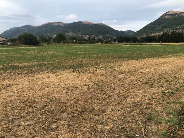 terreno edificabile in vendita a Gubbio