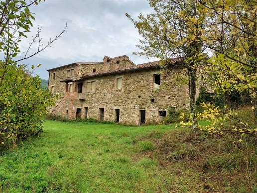 casale in vendita a Gubbio in zona Colpalombo