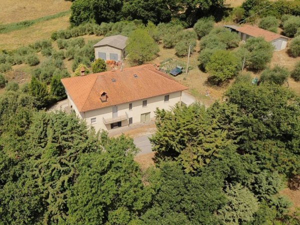 casa indipendente in vendita a Gubbio