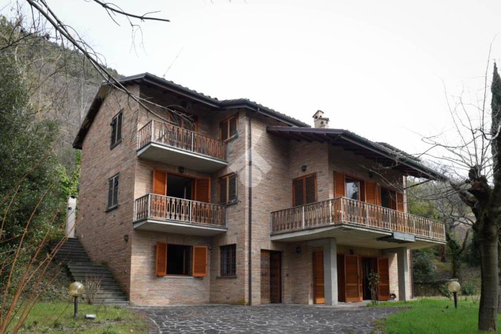 casa indipendente in vendita a Gubbio