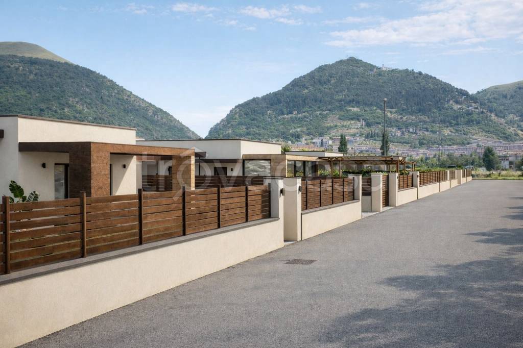 casa indipendente in vendita a Gubbio