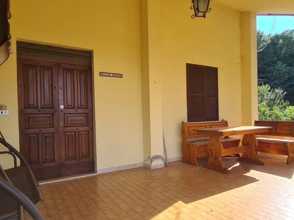 casa indipendente in vendita a Gubbio in zona Scritto