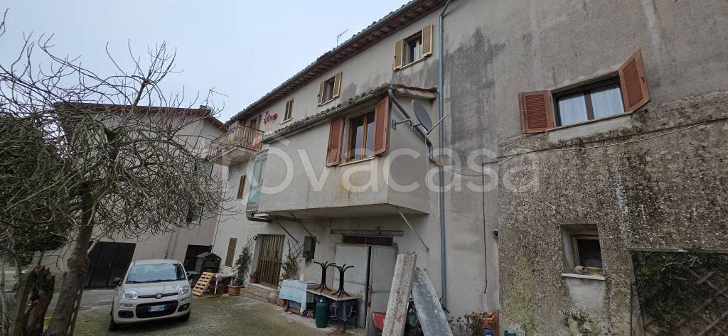 appartamento in vendita a Gubbio in zona Colonnata