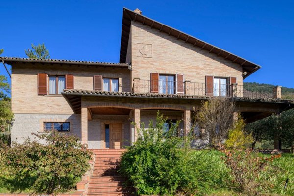 casa indipendente in vendita a Gubbio