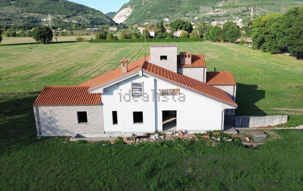 casa indipendente in vendita a Gubbio