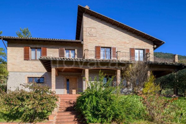 casa indipendente in vendita a Gubbio
